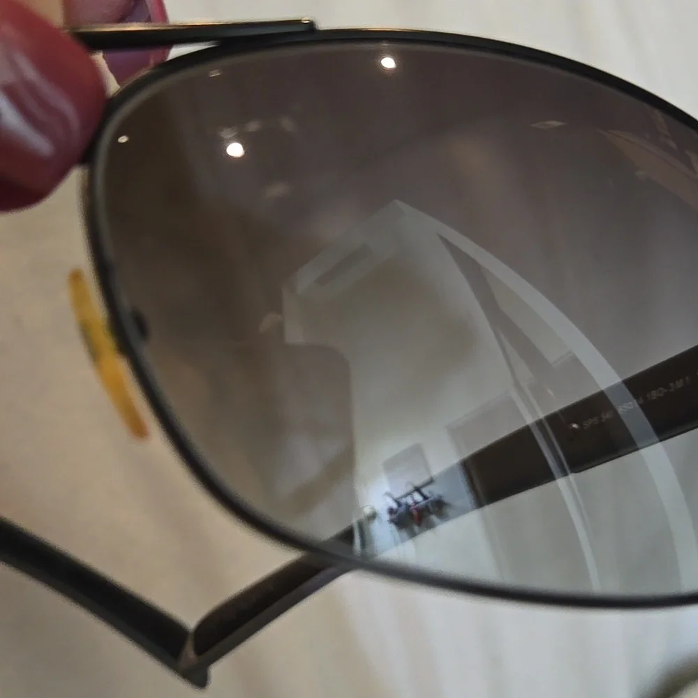 Authentic Prada sunglasses - Picture 8 of 10
